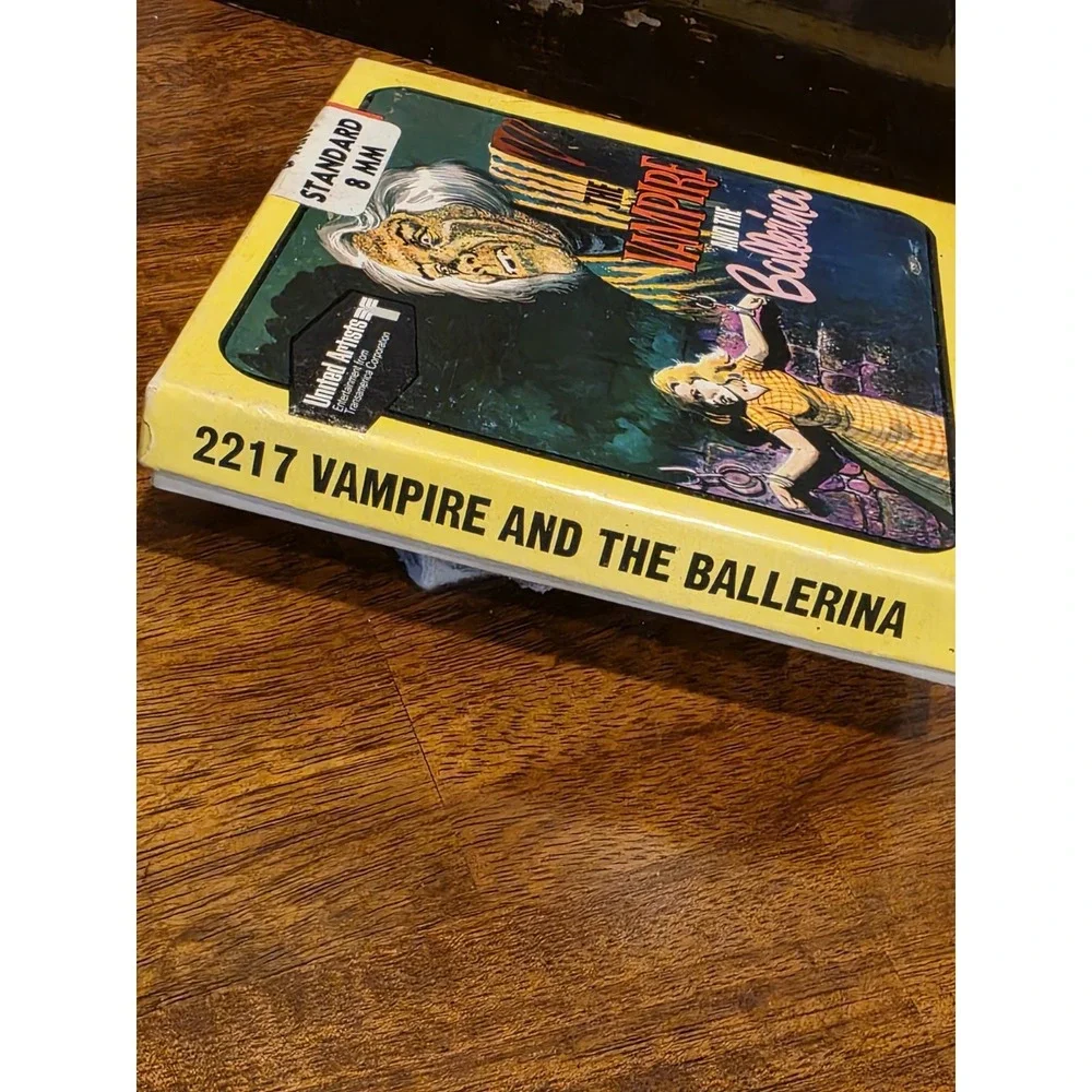 united artists THE VAMPIRE AND THE BALLERINA, Standard 8mm